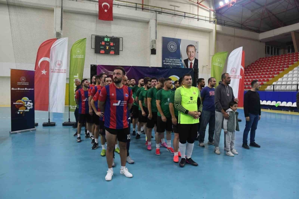 Eskişehir’de Kamu Spor Oyunları Futsal Müsabakaları tamamlandı
