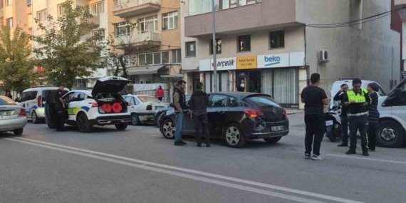 Eskişehir’de otomobile arkadan çarpan motosikletin sürücüsü yaralandı