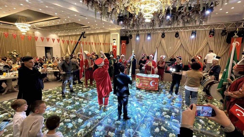 Eskişehir’de sünnet düğünü yapılan şehidin oğluna anlamlı sürpriz
