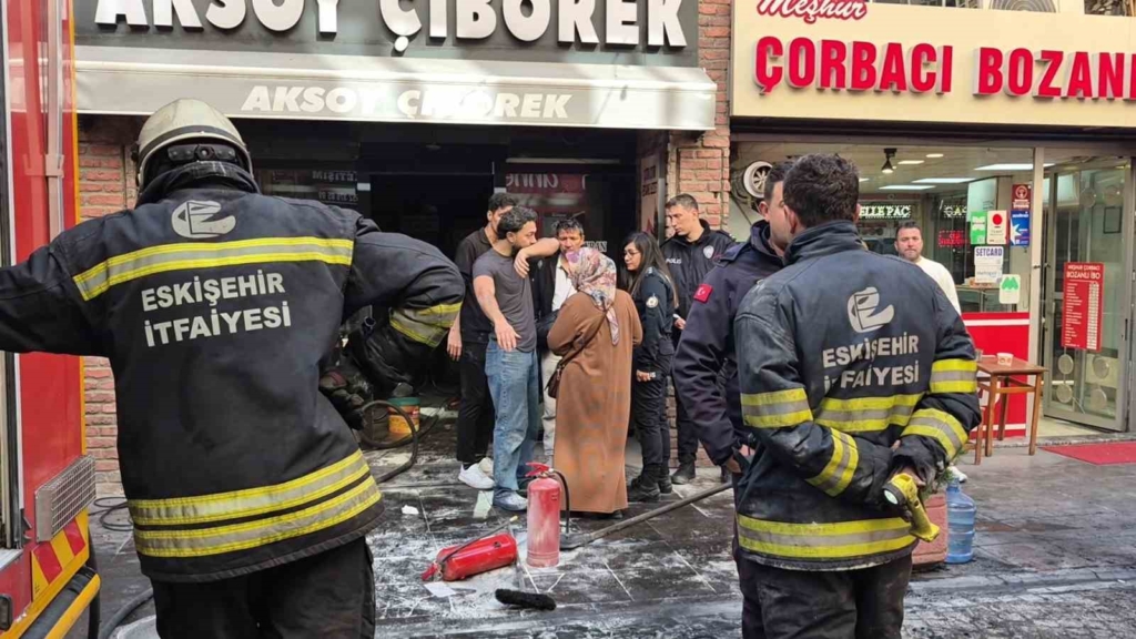 Eskişehir’deki çiğ börekçide yangın