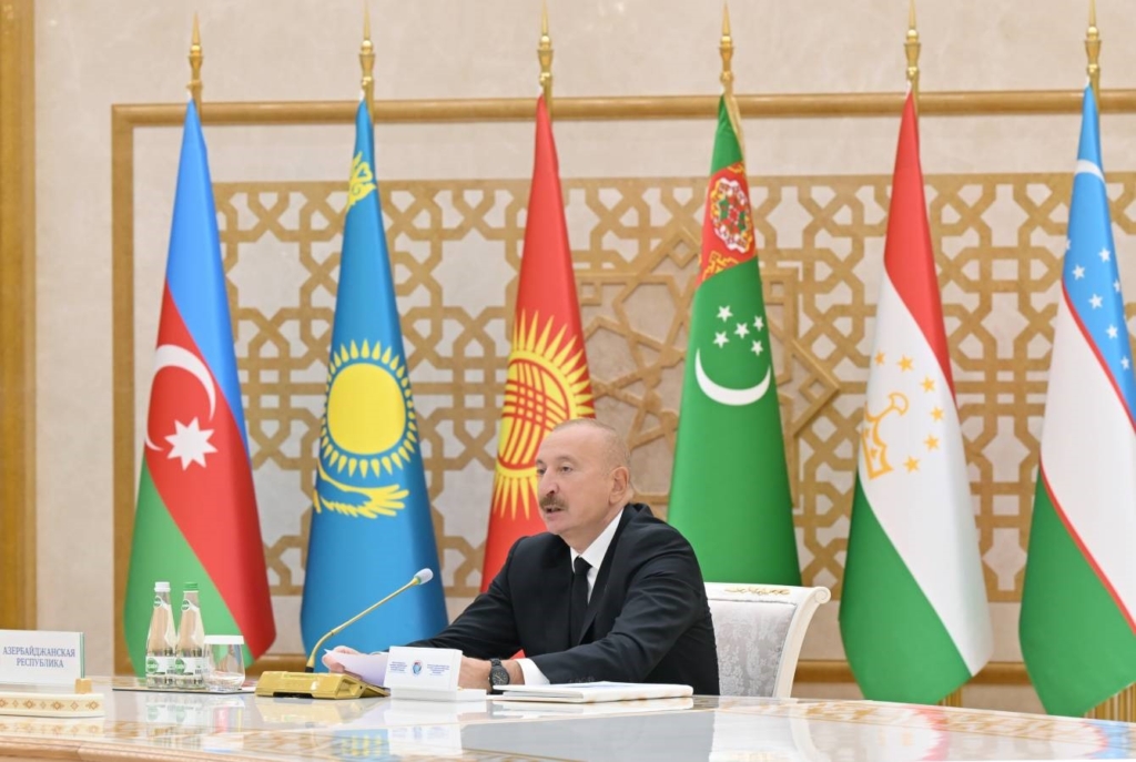 Azerbaycan Cumhurbaşkanı Aliyev: "Hazar’ın her iki kıyısındaki ulaşım altyapısı, Orta Asya’yı Azerbaycan’a ve ardından uluslararası pazarlara bağlamak için büyük önem taşımaktadır"