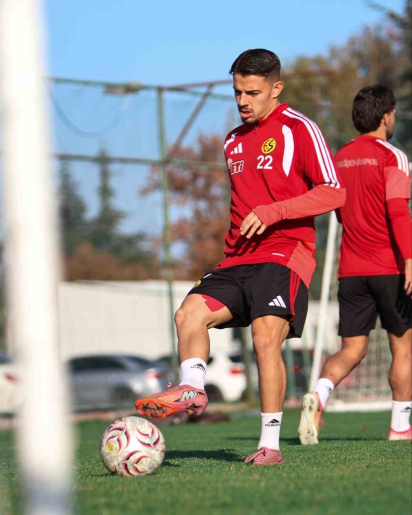 Eskişehirspor, Bursa Yıldırım SK maçına hazırlanıyor