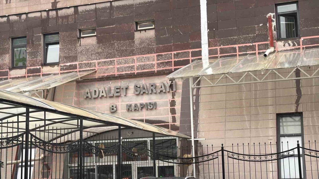 Dört yıldır kaçıp 3 il değiştirdiği eski sevgilisi hakkında tutuklu yargılanma kararı verildi