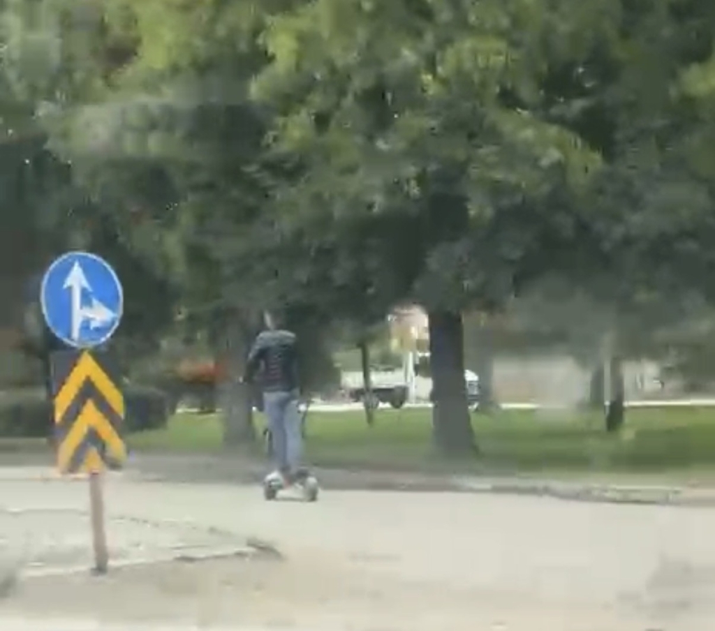 Çevreyolunda yürekleri ağza getiren scooter yolculuğu