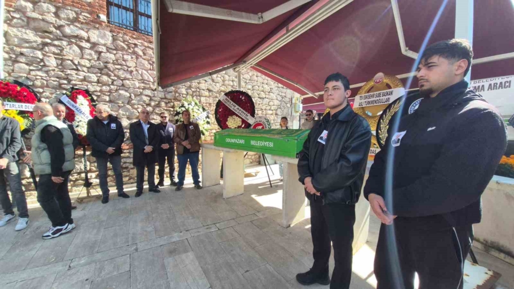 Muhtarlar Günü’nde hayatını kaybeden muhtar son yolculuğuna uğurlandı