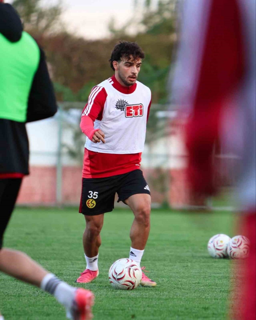Eskişehirspor, Bursa Yıldırım SK maçı için hazırlanıyor