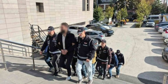 Eskişehir merkezli tefeci operasyonunda 5 şüpheli yakalandı