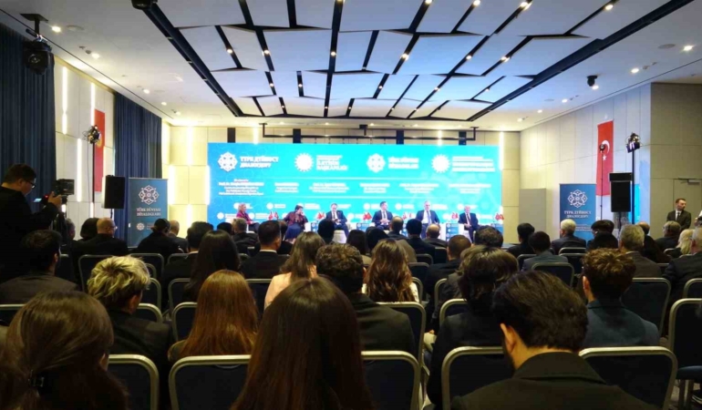 Kırgızistan’da “Türk Dünyası Diyalogları: Ortak Gelecek, Ortak Vizyon” başlıklı panel düzenlendi