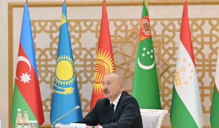 Azerbaycan Cumhurbaşkanı Aliyev: “Hazar’ın her iki kıyısındaki ulaşım altyapısı, Orta Asya’yı Azerbaycan’a ve ardından uluslararası pazarlara bağlamak için büyük önem taşımaktadır”