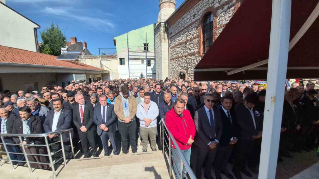Muhtarlar Günü’nde hayatını kaybeden muhtar son yolculuğuna uğurlandı