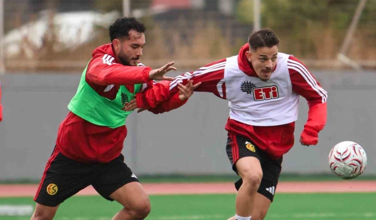 Eskişehirspor, 1922 Akşehir SK deplasmanı için çalışmalarını sürdürüyor