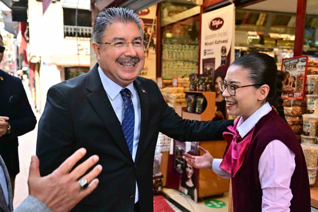 Vali Yılmaz, İsmet İnönü-1 Caddesi esnafını ziyaret etti