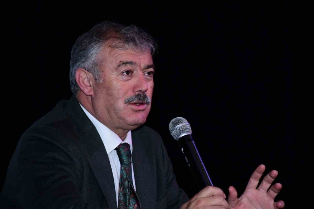 Öğrenciler kariyer yolculuğuna ilham veren isimlerle buluşuyor