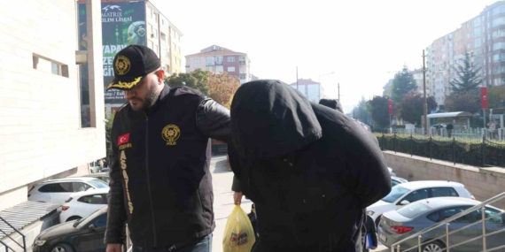 Eskişehir merkezli fuhuş operasyonunda 17 şüpheli adliyeye sevk edildi