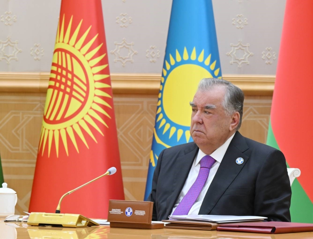 Azerbaycan Cumhurbaşkanı Aliyev: "Orta vadede hedefimiz, Azerbaycan’dan geçen yük taşımacılığını her bir yönde 15 milyon tona çıkarmaktır"