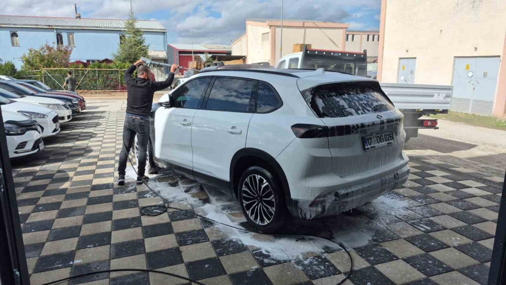 Elektrikli araçlara yoğun talep gösteriliyor