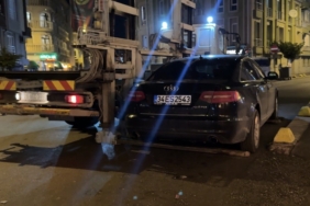 Eskişehir’de hatalı park eden araca trafik ekiplerinden müdahale