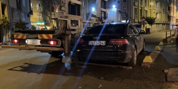 Eskişehir’de hatalı park eden araca trafik ekiplerinden müdahale