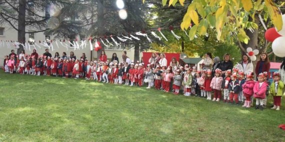 Anadolu Üniversitesi Kreşinde Cumhuriyet’in 103. yıl dönümü kutlandı