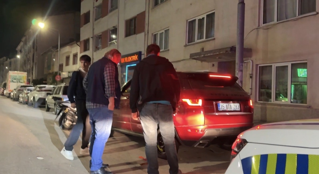 Eskişehir’de 1.90 promil alkollü sürücü park halindeki araca çarptı