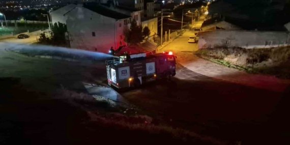 Eskişehir’de parkta yakılan traktör lastiği yangına neden oldu