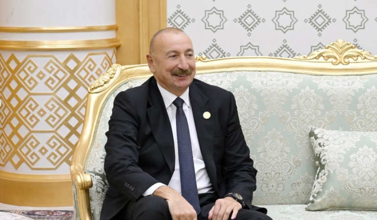 Aliyev ve Pezeşkiyan Türkmenistan’da işbirliğini görüştü