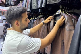 Sonbaharlı birlikte deri mont sezonu hareketlendi