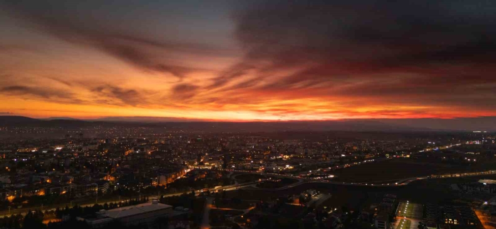 Eskişehir’de gün batımı havadan görüntülendi