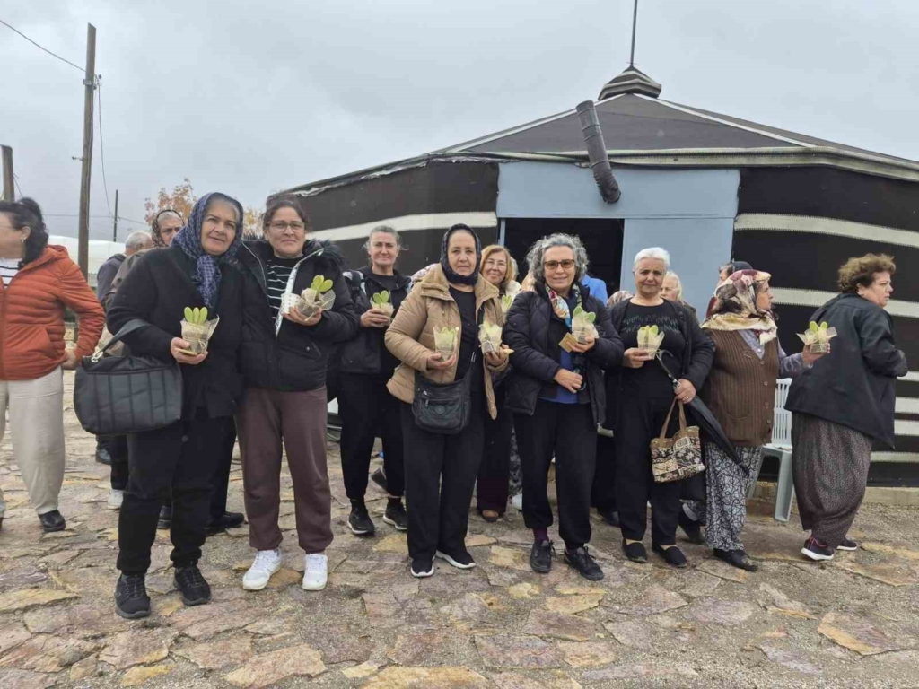 Eskişehir Büyükşehir Belediyesinden kadın çiftçilere ’Katma Değerli Üretim Eğitimi’ verildi