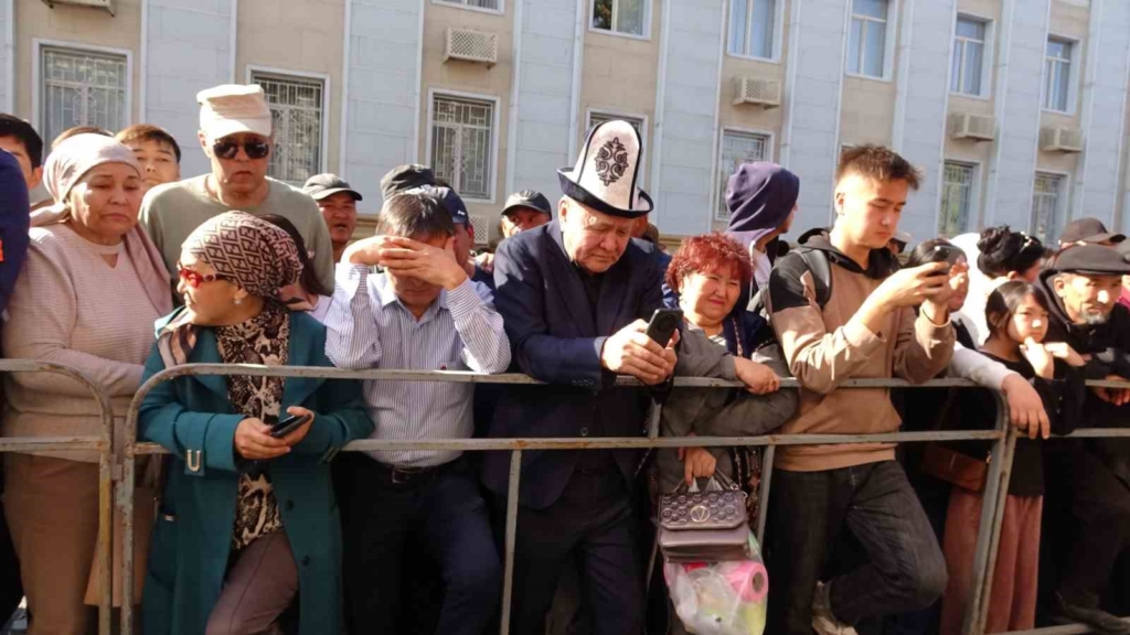 Kırgızistan’da 120 metrelik sucuk hazırlandı