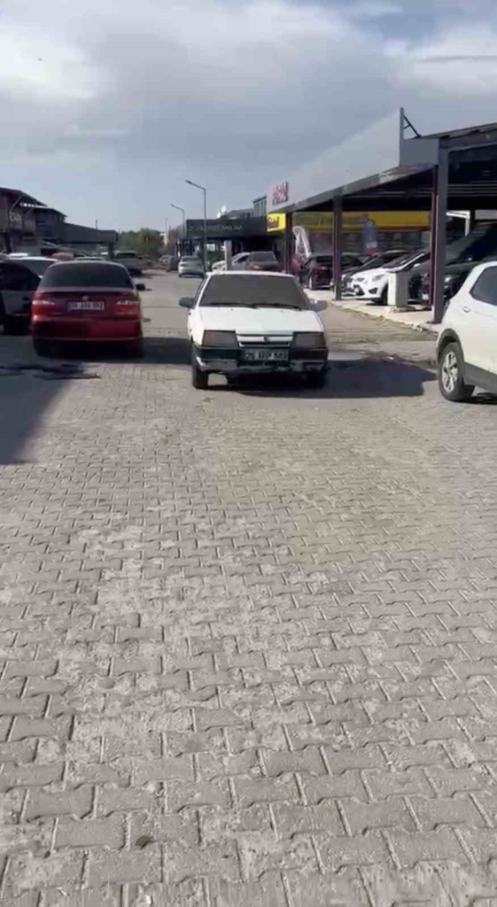 Eskişehir’de otomobilini 100 kilo dana sucuğuyla takas etti