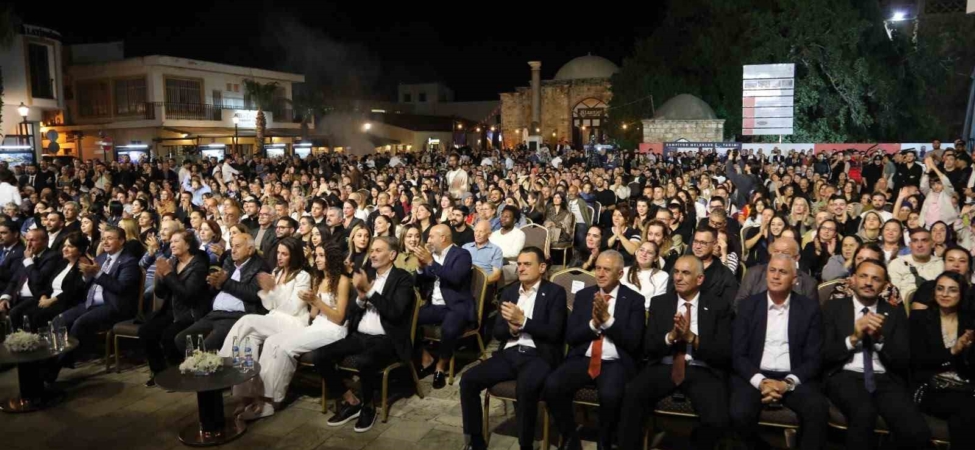 KKTC Başbakanı Üstel: "Muhalefet konuşur, biz yaparız"